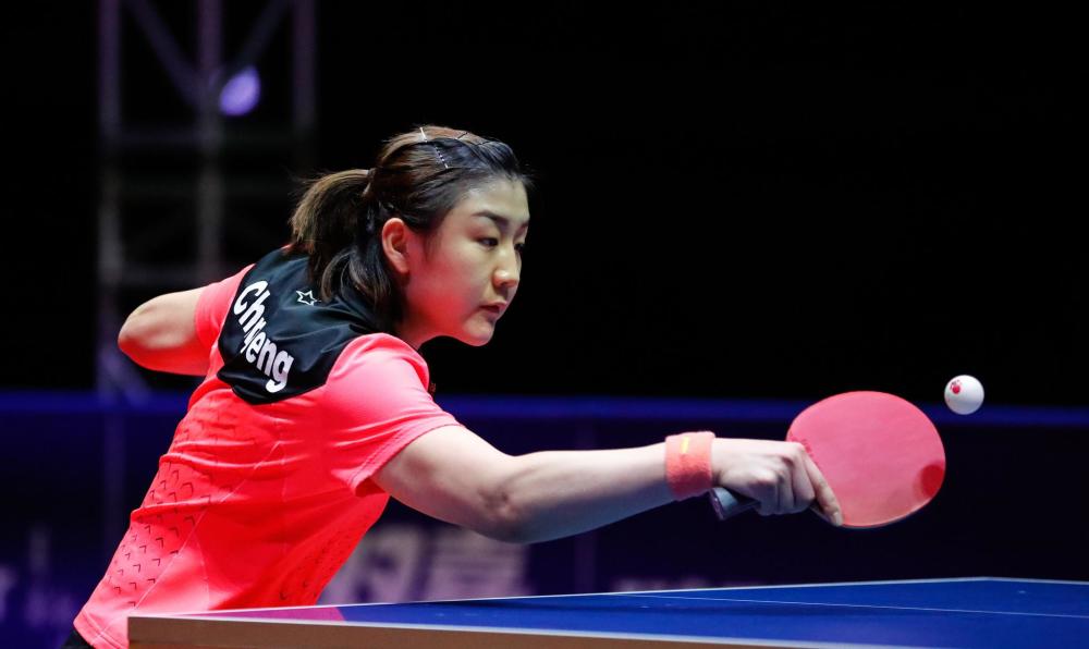 锡伯杜:布伦森今天一个关键球接着一个关键球 哈特就是硬.